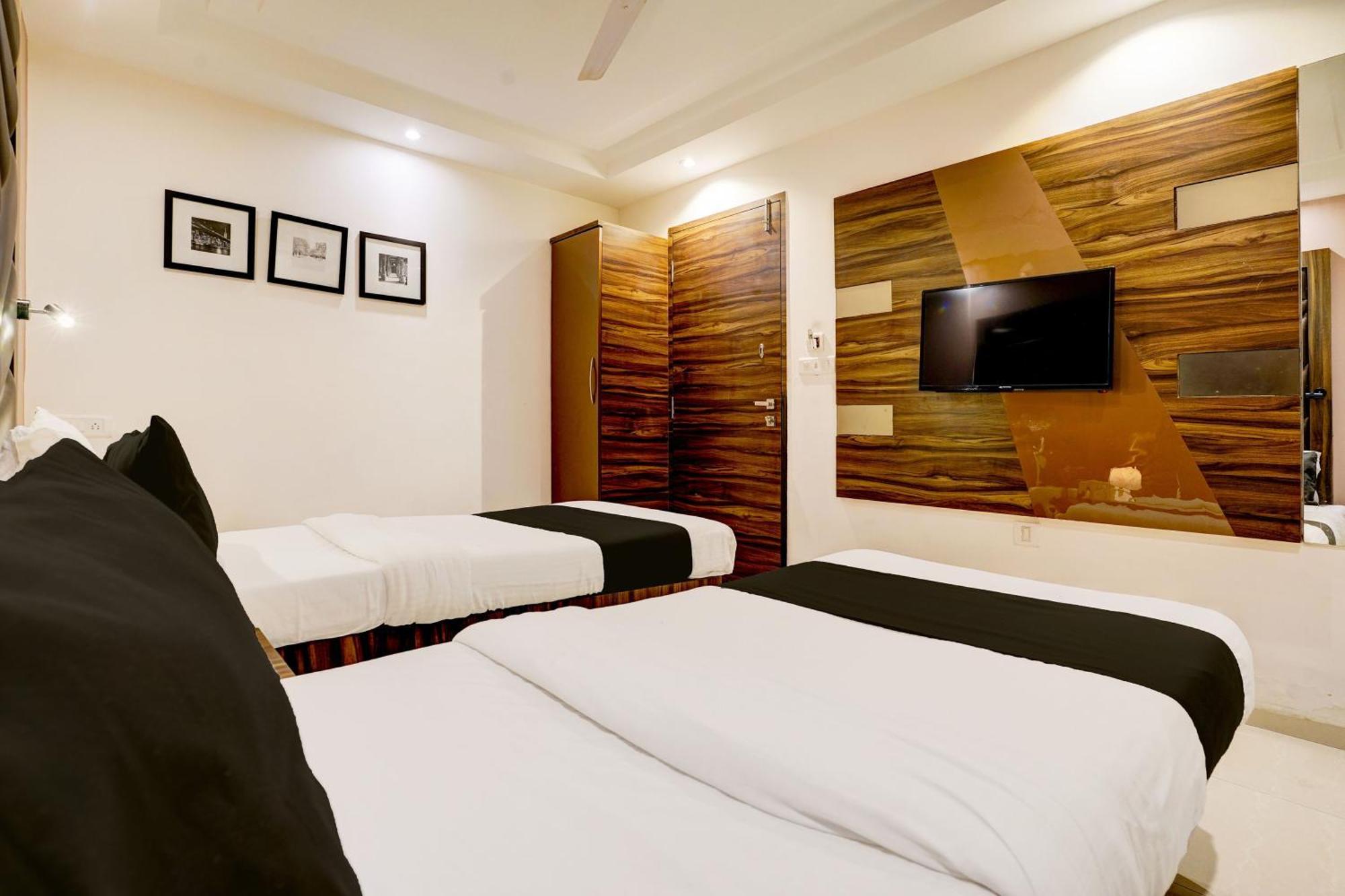 FabHotel Park Palace Mandvi Mumbai Bagian luar foto
